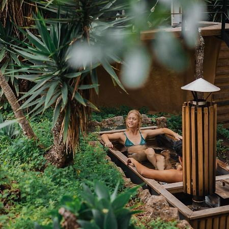 Las Cupulas At Earth Lodge Antigua Екстер'єр фото